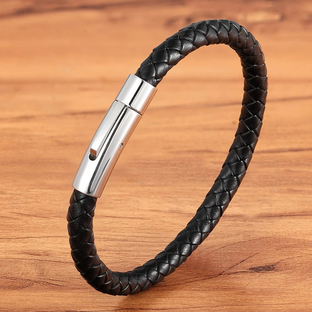 Men’s Braided Leather Bracelet with Magnetic Clasp | Gionetto