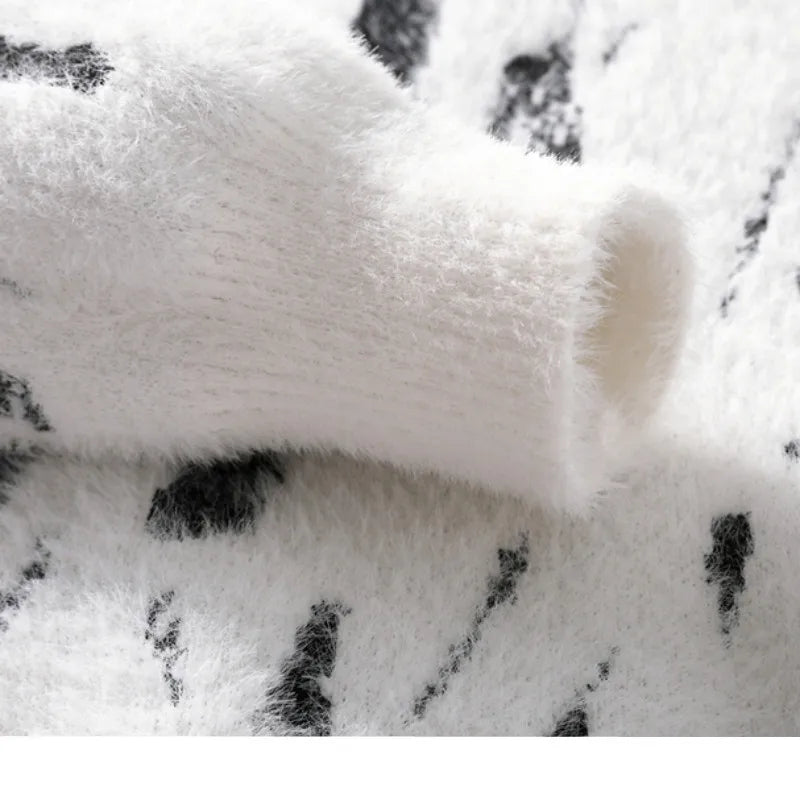 Matteo Abstract Fuzzy Sweater – Soft Warm Knit for Men | Gionetto